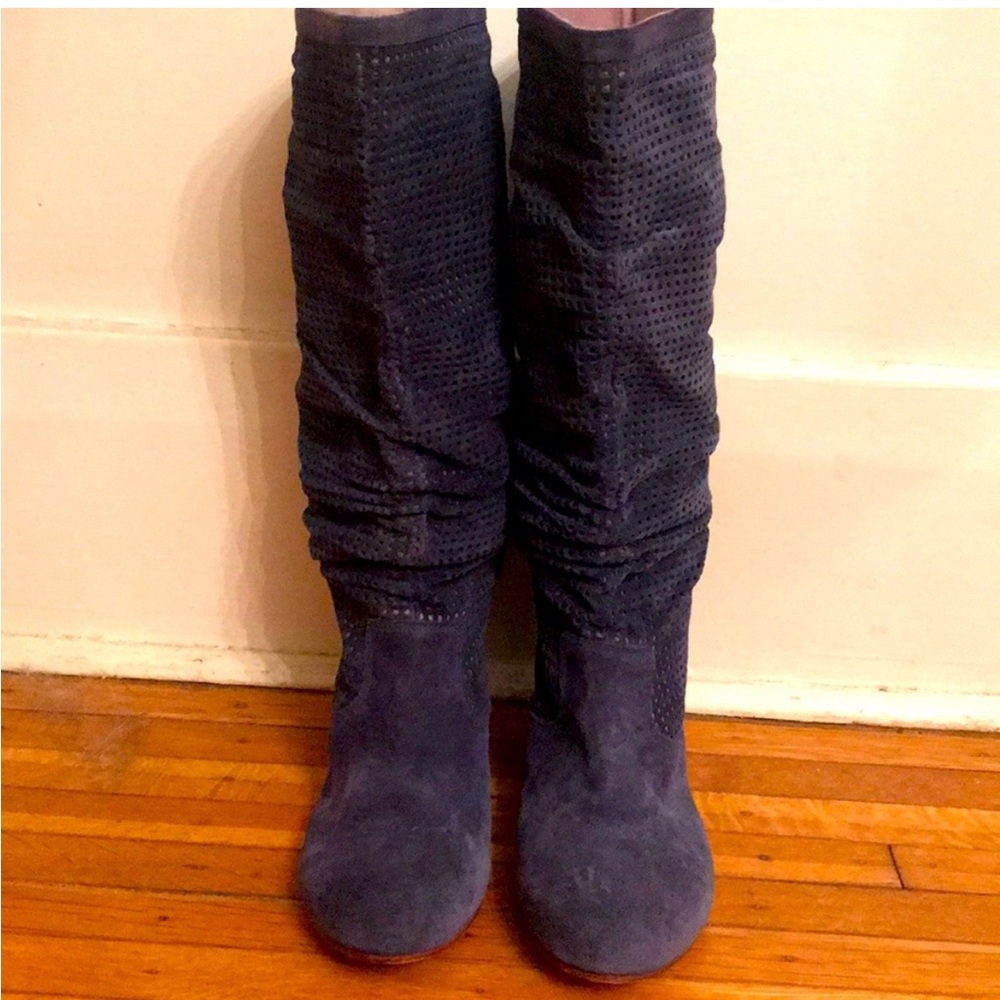 UGG Abilene Dark Blue Perforated Suede Slouch Boots S/N 1947